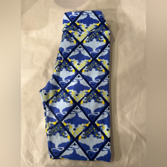 *LuLaRoe - Disney - Aladdin/Genie - Tween - Leggings - Picture 1 of 4